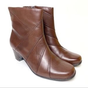 Clarks Brown Leather Ankle Boots - Women's Size 9